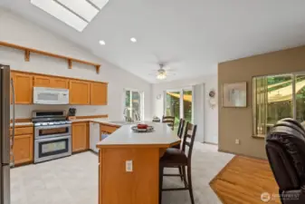 Kitchen and Eating Nook