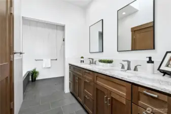 5 Piece Spa Bath