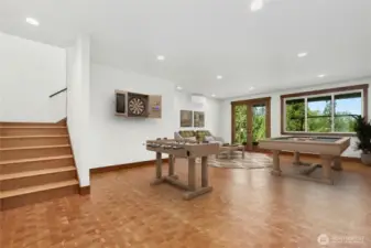 Bring your Imagination to this vast, flexible Lower Level