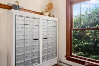 Olympus Manor Co-op has great gathering spaces.