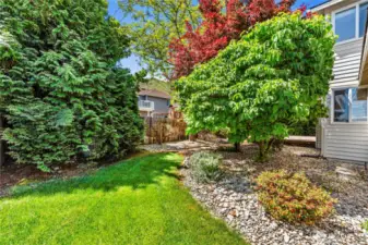 Private yard with large deck for relaxing and enjoying your hot tub