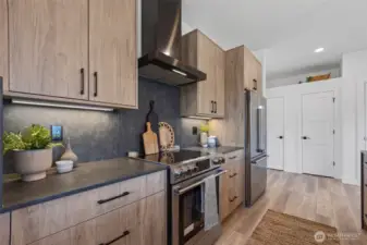 Photos represent builder's finish product and may not be exact.