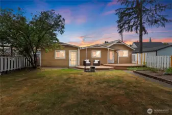 Large front yard give such a charming entrance.
