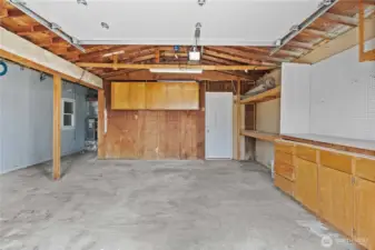 A look in the oversized garage