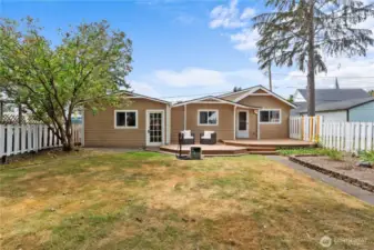 Location is everything here.  Close to the Fairgrounds, Safeway and all the fun restaurants in downtown Puyallup!