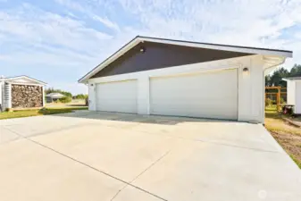 1280sf shop