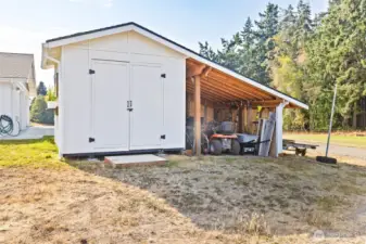 Garden shed/woodshed