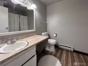 Unit B- Bathroom