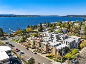 There's nothing better than the sidewalk lined streets of Kirkland and the views to Lake Washington. Explore south to Carillon Point and North to downtown in just minutes!