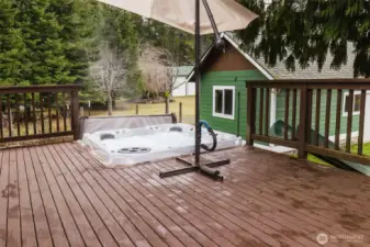 Hot tub to enjoy right off the primary bedroom.