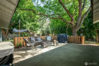 Rear patio/has hot tub electrical