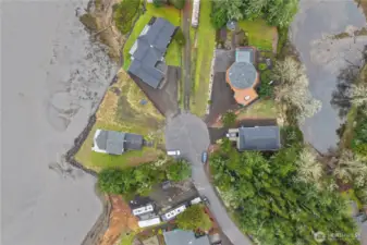 Peaceful cul-de-sac location offers privacy and minimal traffic.