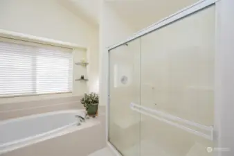 Come home and relax in this 6' soaking tub