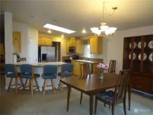 Dining, Kitchen with eating area