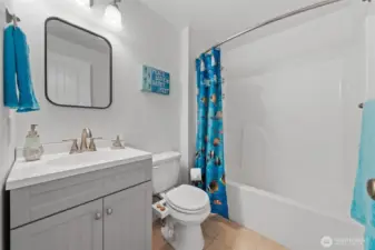 Upstairs main bath