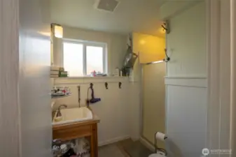 3/4 bath lower level