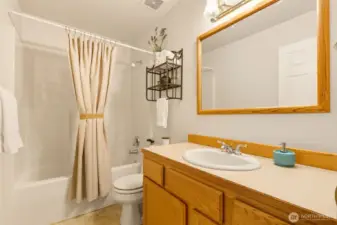 Bright & functional Full Bath.