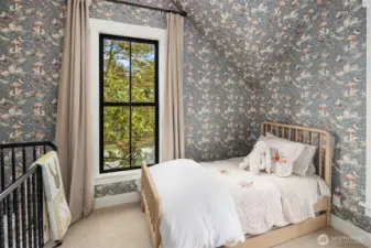 SW bedroom
