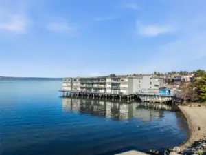 Downtown Kirkland beach — just steps away