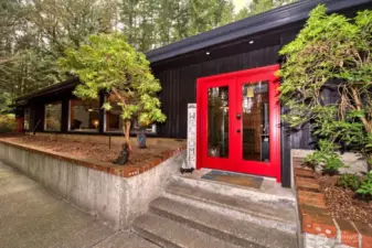 Serene and welcoming.