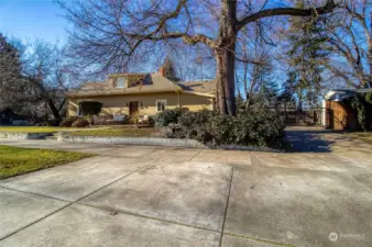 Off Street Parking with private drive to gated patio