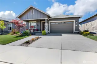 Northwest contemporary style home built by Shea is comprised of 2 bedrooms plus a den totally 1,790 SF and an additional 441-Sq-Ft garage. Crawl space and attic inspected 7.24 with clean bill of health :)