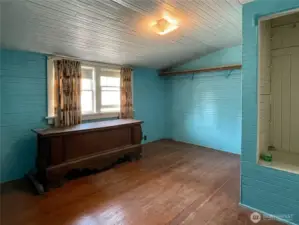 6th Bedroom