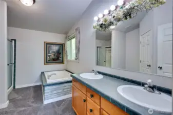 Double vanity in the primary bedroom.