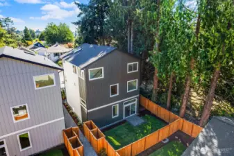 Your own private, fully fenced back yard and patio!