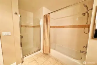 Amazing additional shower!!