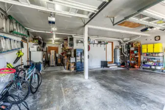 Extended third bay - great for recreational vehicles