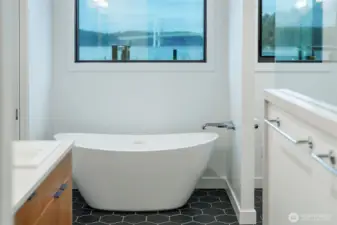 Primary bath