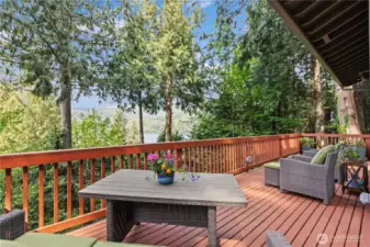Welcome to your lake view retreat!