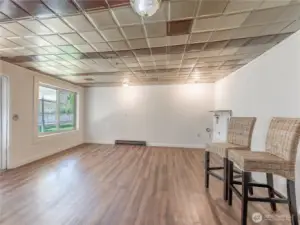 Bonus room-large enough for pool table