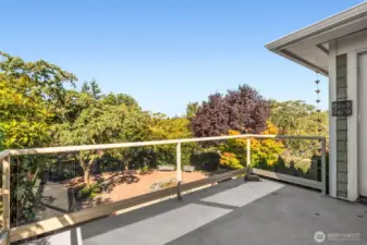 Private deck overlooks enchanting tree garden!