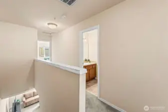 3rd level hallway