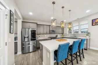 Lovely and well appointed kitchen with gas range