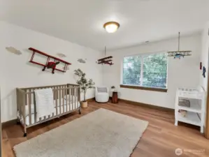 2nd Primary En-Suite