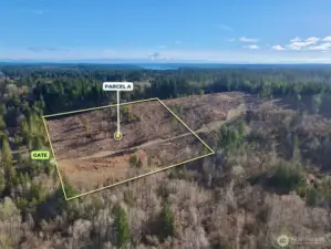 Overhead view with approximate boundaries in yellow.