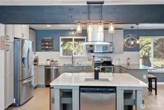 Island with kegerator and hibachi grill!