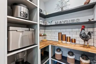Pantry/mud room