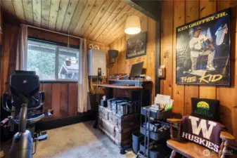 3rd Bedroom/den