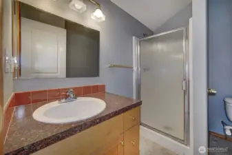 U/L bathroom
