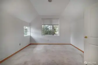3rd U/L bedroom