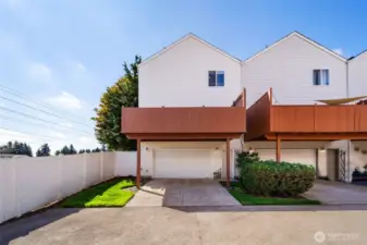 garage side