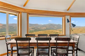 Imagine Thanksgiving dinner right here—gathered with family and friends, surrounded by sweeping Methow Valley mountain views.