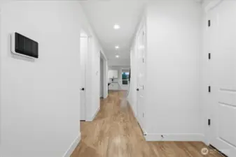 Entry, hallway, laminate flooring