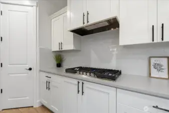 Kitchen, gas range, built-in