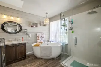 Fully updated primary bathroom