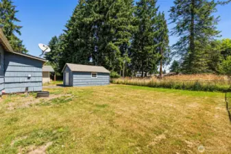 Situated on a great, level 7,490 sq ft lot in the heart of the Downtown Puyallup Valley, this property offers ample space for outdoor activities, parking, and future possibilities—all within easy reach of shops, parks, and dining.